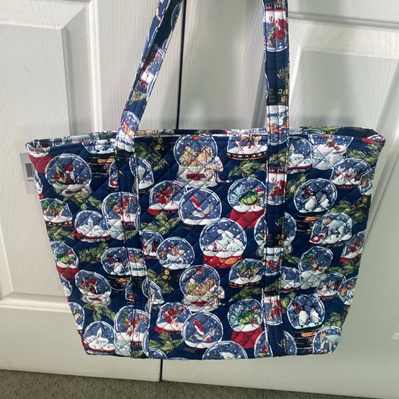 ❄️🆕Vera Bradley Large Tote Bag “Snow Globes”❄️ - Picture 3 of 6